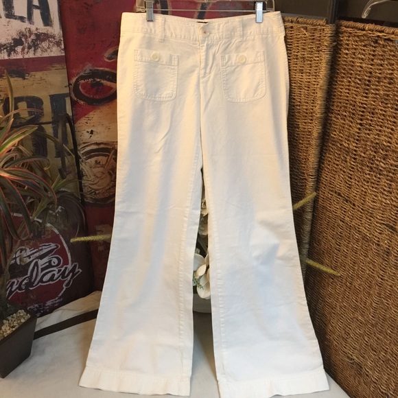 American Eagle Outfitters Pants - “AEO” white cotton sailor pant with flared leg- 6